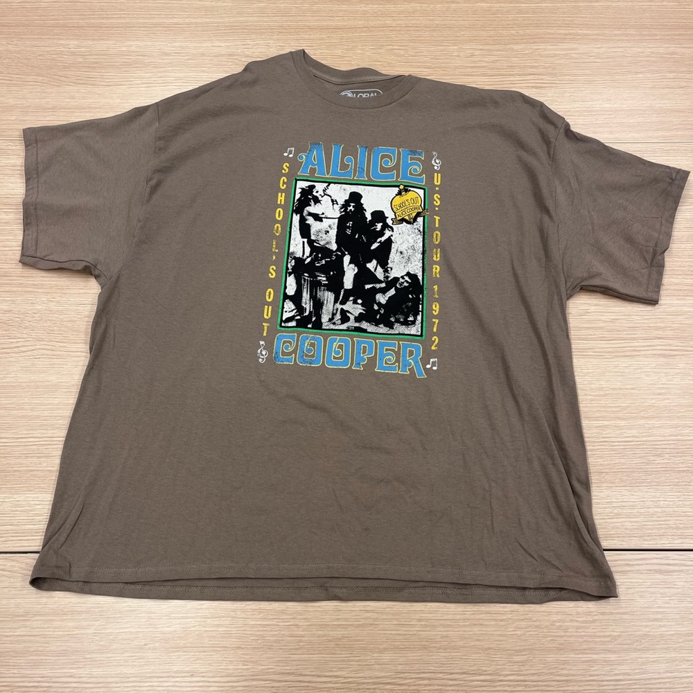 Alice Cooper School’s Out Tour 1972 T-Shirt Adult Size 3XL Tan